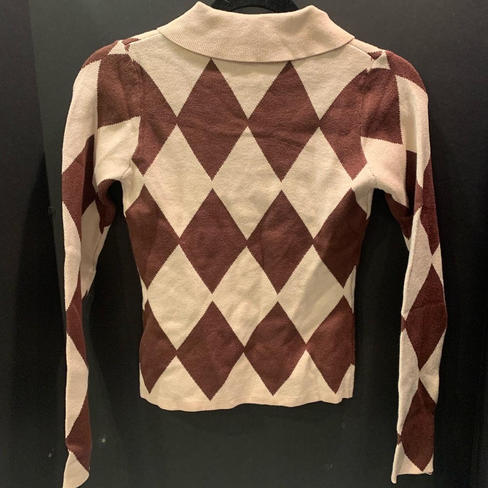 Nasty Gal long sleeved collard sweater - Picture 7 of 8